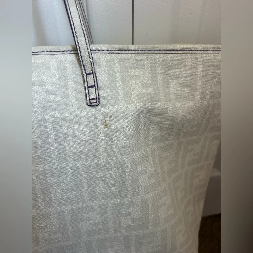 GUC Authentic Fendi White Zucca Tote Handbag